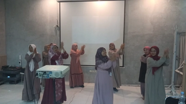 dance pkbm kelulusan