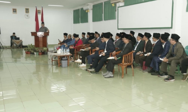 lognews.co.id foto 6 suasana qobliah jumat