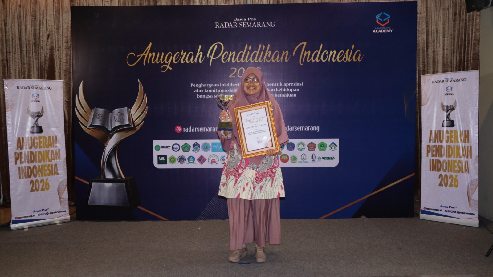 penghargaan003